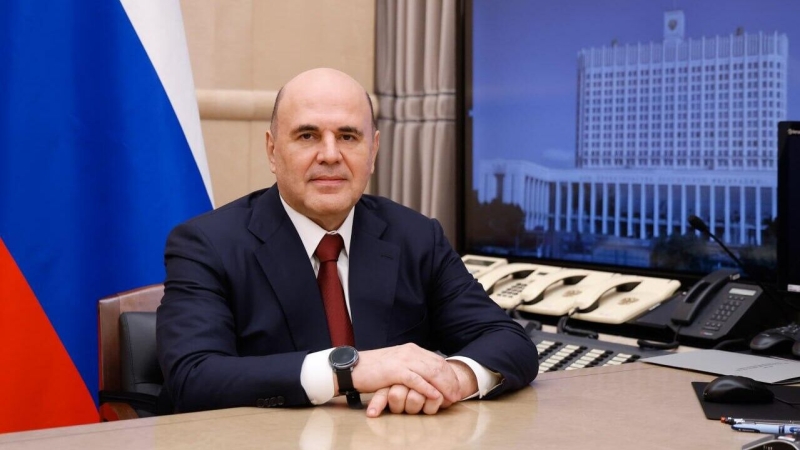 Мишустин прилетел в Екатеринбург