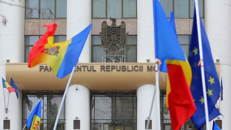 Власти Молдавии отказались обсудить в парламенте вербовку граждан Украиной