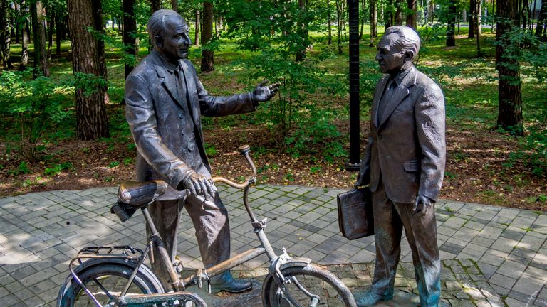 Коллайдер, космос и лучшие яблоки: зачем ехать в российские наукограды