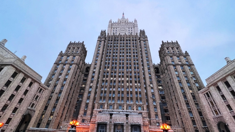 МИД: Запад обещает Армении золотые горы в попытках вытеснить Россию